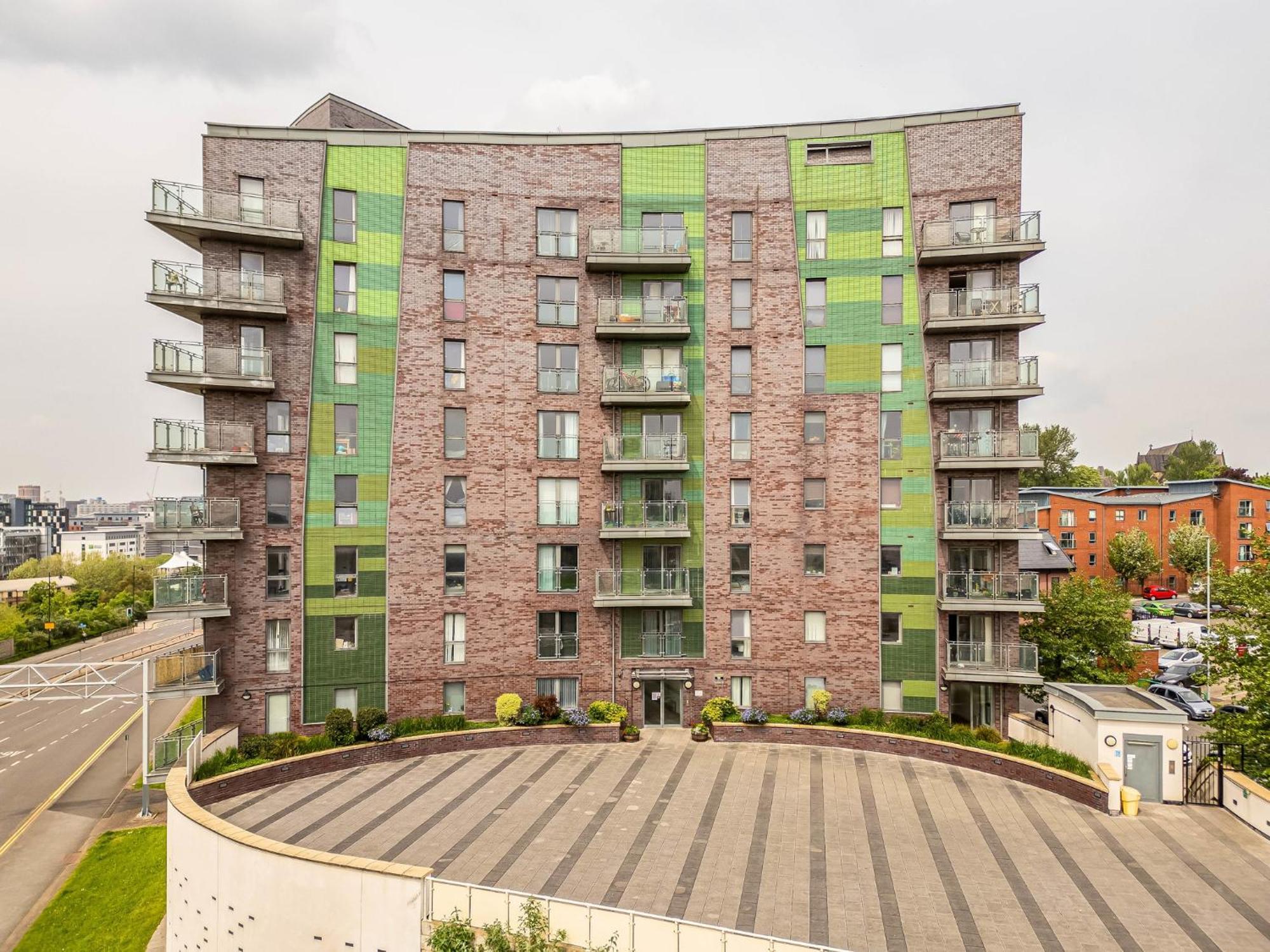 Avenues Apartment Leeds  Exterior photo